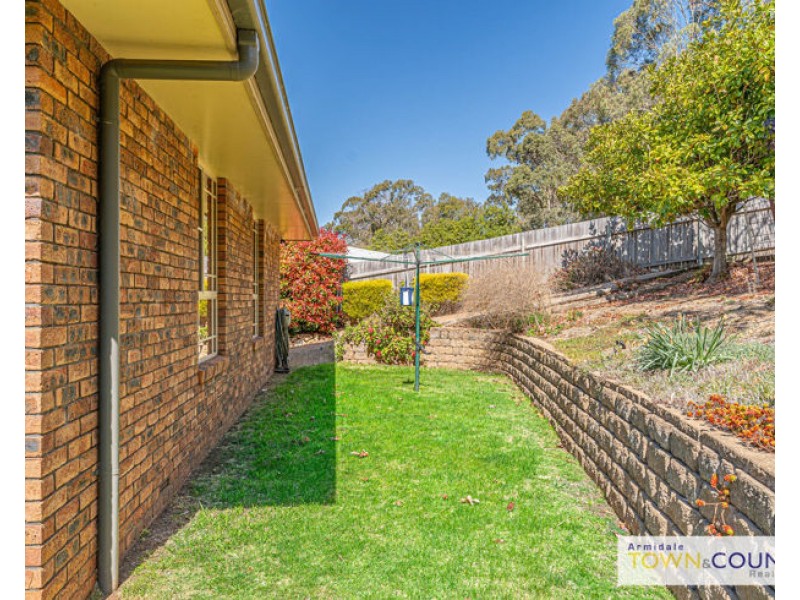69 The Avenue, Armidale NSW 2350