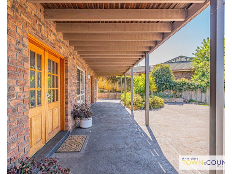 69 The Avenue, Armidale NSW 2350
