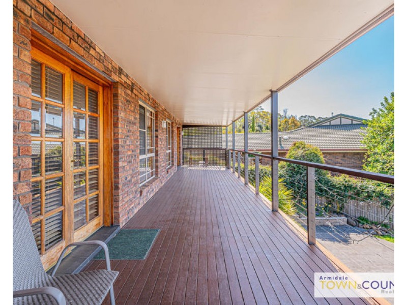 69 The Avenue, Armidale NSW 2350