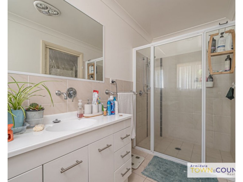 10 Rusden Court, Armidale NSW 2350