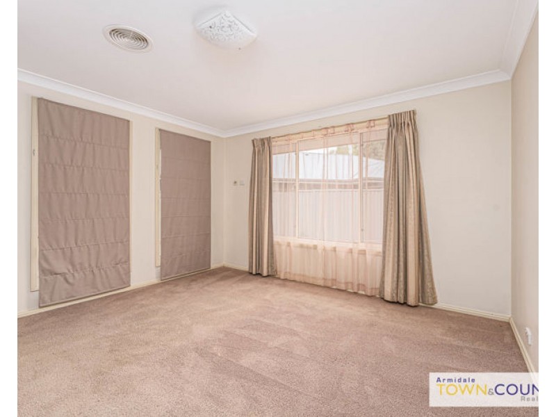 10 Rusden Court, Armidale NSW 2350
