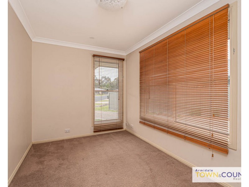 10 Rusden Court, Armidale NSW 2350