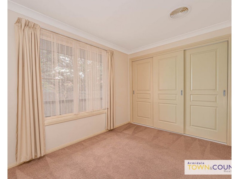 10 Rusden Court, Armidale NSW 2350