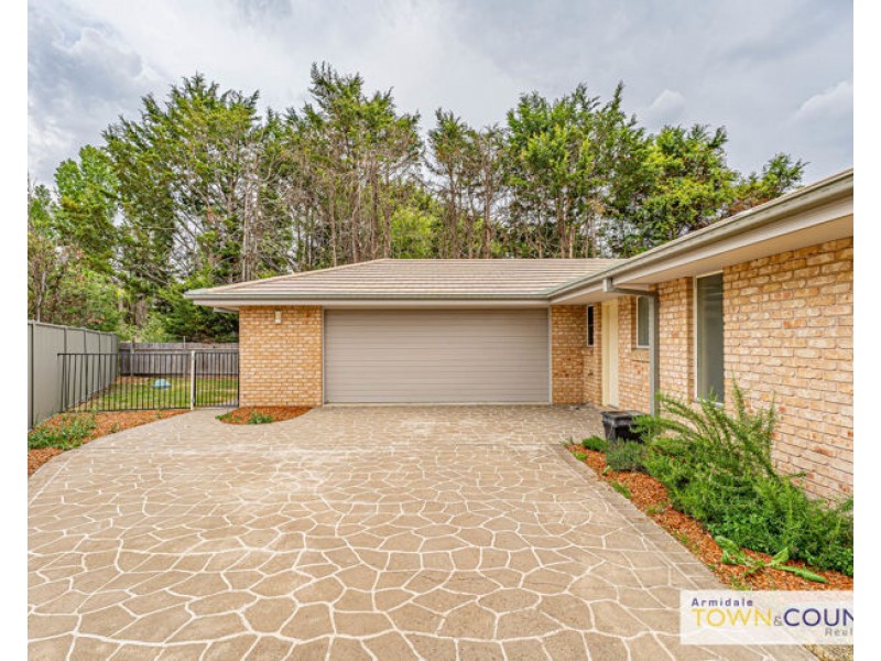 10 Rusden Court, Armidale NSW 2350