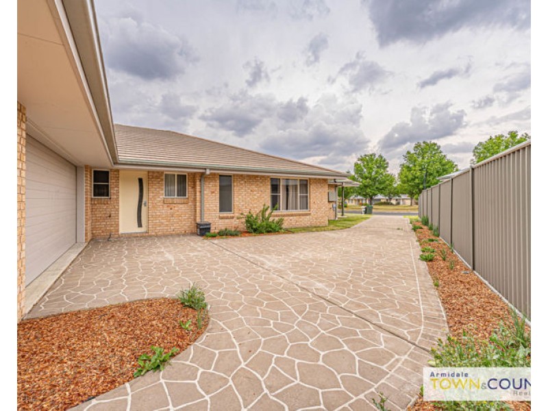 10 Rusden Court, Armidale NSW 2350