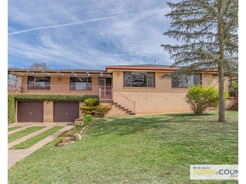 2 Wendo Street, Armidale NSW 2350
