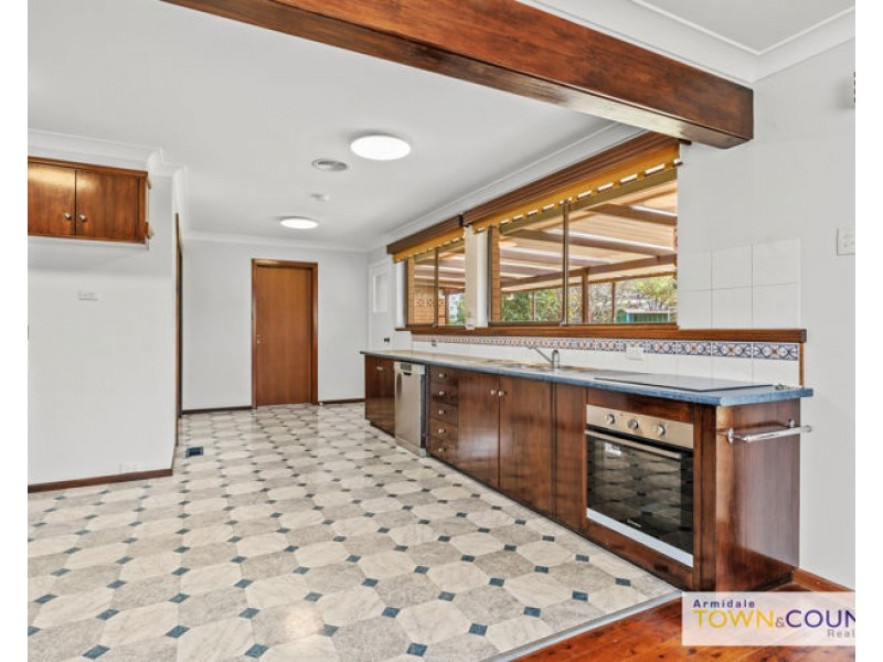 2 Wendo Street, Armidale NSW 2350