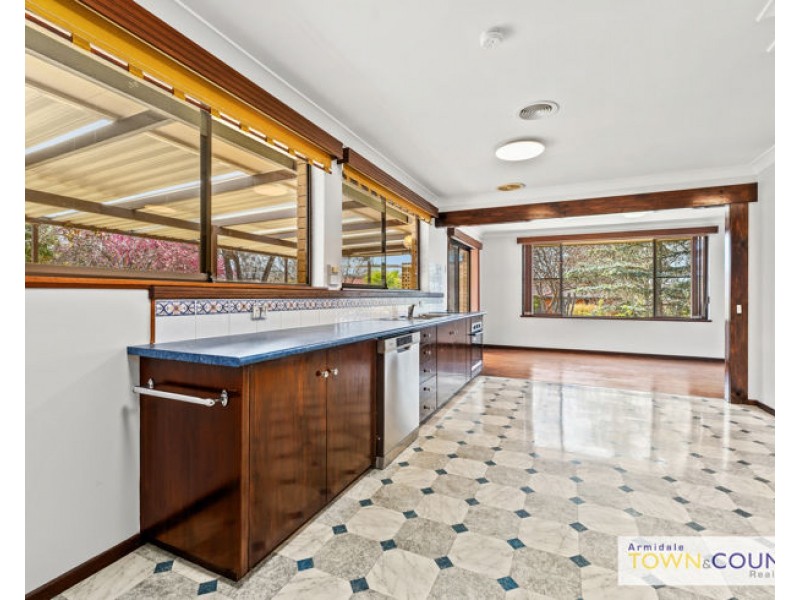 2 Wendo Street, Armidale NSW 2350