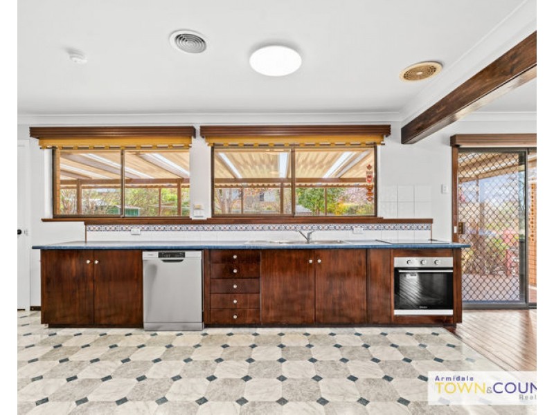 2 Wendo Street, Armidale NSW 2350