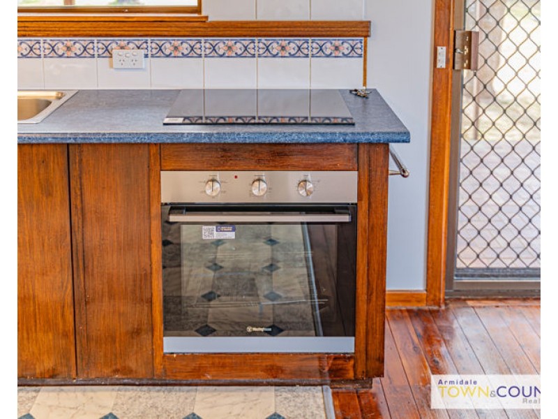 2 Wendo Street, Armidale NSW 2350