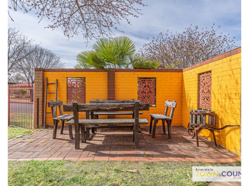 2 Wendo Street, Armidale NSW 2350