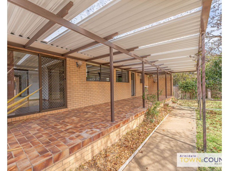 2 Wendo Street, Armidale NSW 2350