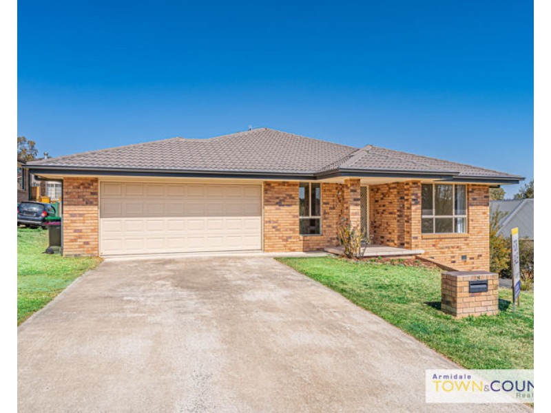 8 David Crescent, Armidale NSW 2350
