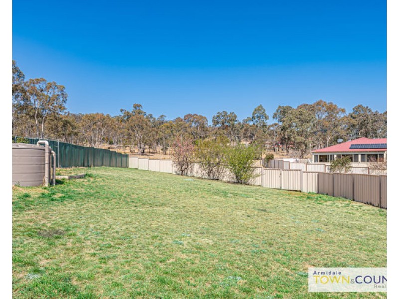 8 David Crescent, Armidale NSW 2350