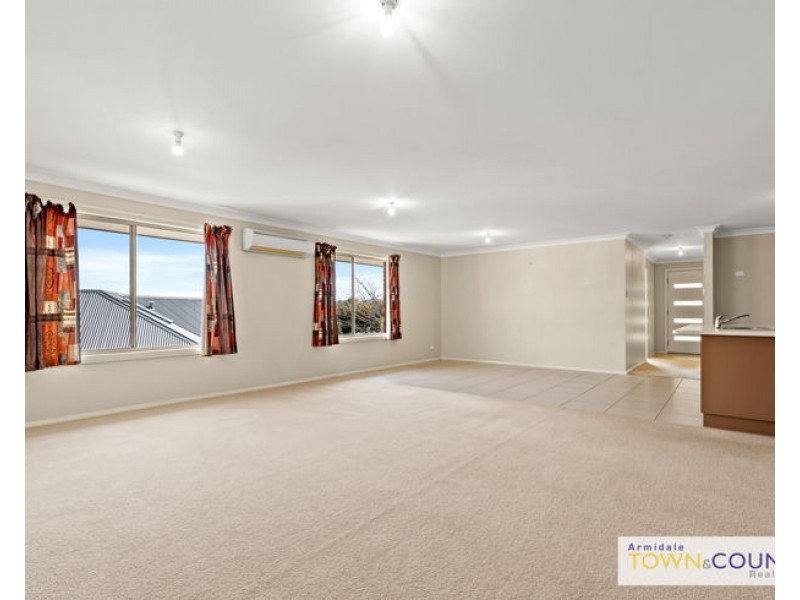 8 David Crescent, Armidale NSW 2350
