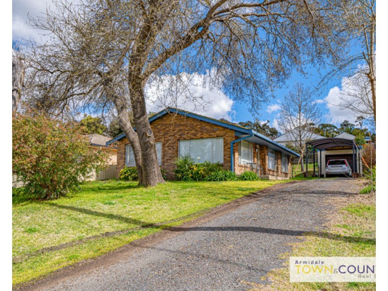 10 Hawke Street, Armidale NSW 2350