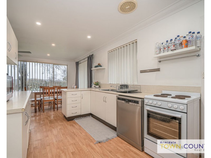 10 Hawke Street, Armidale NSW 2350
