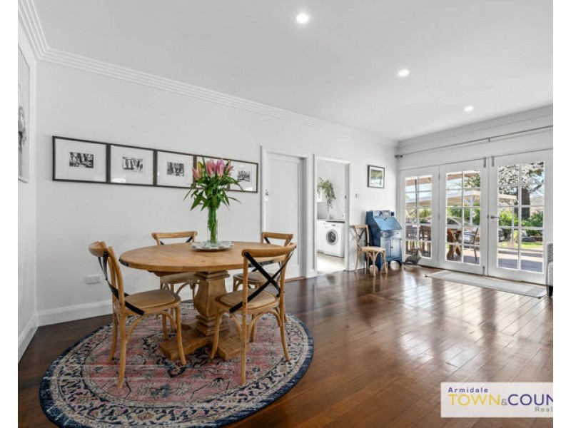 149 Barney Street, Armidale NSW 2350
