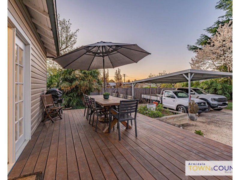 149 Barney Street, Armidale NSW 2350