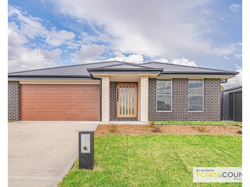 8 Bruce Close, Armidale NSW 2350
