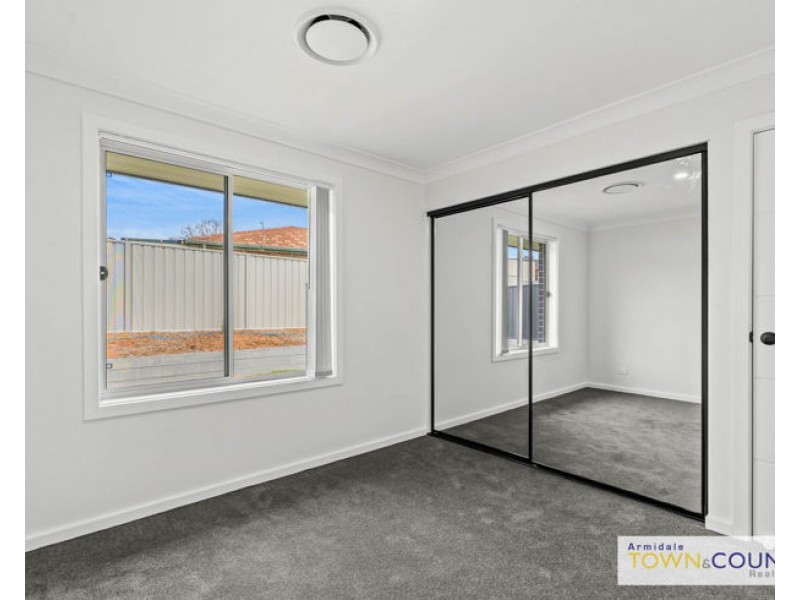 8 Bruce Close, Armidale NSW 2350