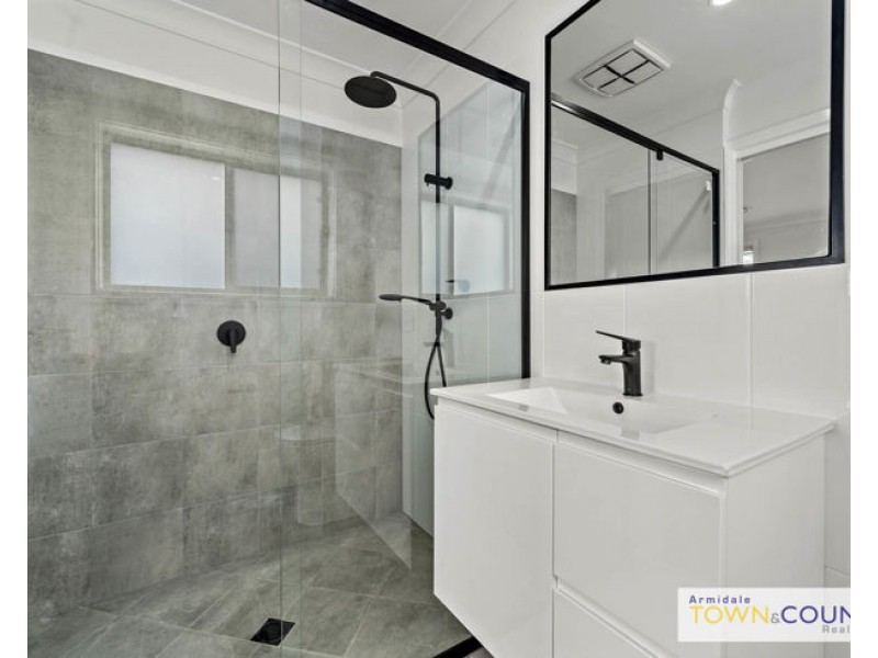 8 Bruce Close, Armidale NSW 2350