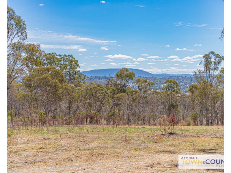 2-20 Seaton Street, Armidale NSW 2350