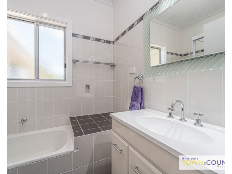 64 Jessie Street, Armidale NSW 2350