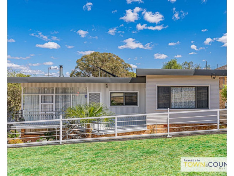 64 Jessie Street, Armidale NSW 2350