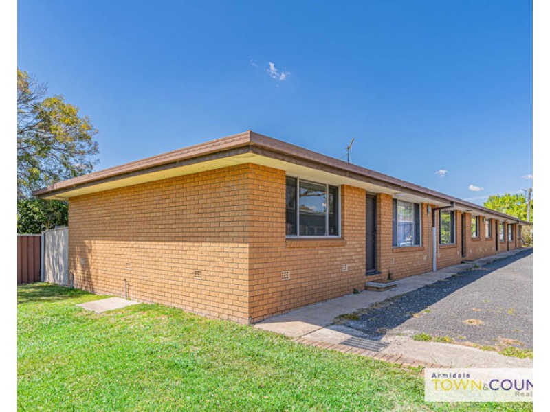 4/3 Wigan Avenue, Armidale NSW 2350