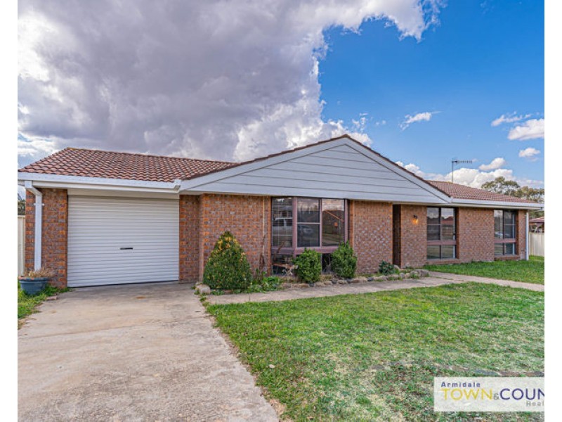 9 Conningdale Crescent, Armidale NSW 2350