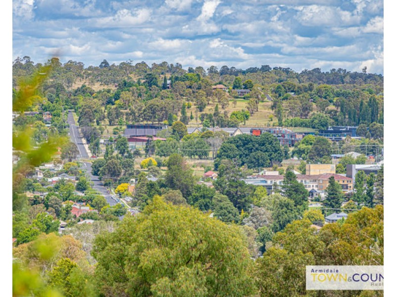 5 Birch Crescent, Armidale NSW 2350