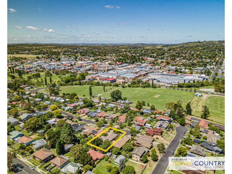 11 Newbury Drive, Armidale NSW 2350