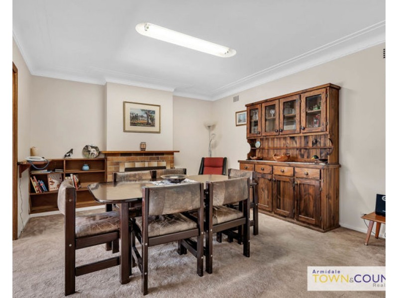 12 Simpson Avenue, Armidale NSW 2350