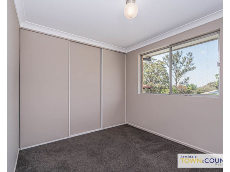 12 Richardson Avenue, Armidale NSW 2350