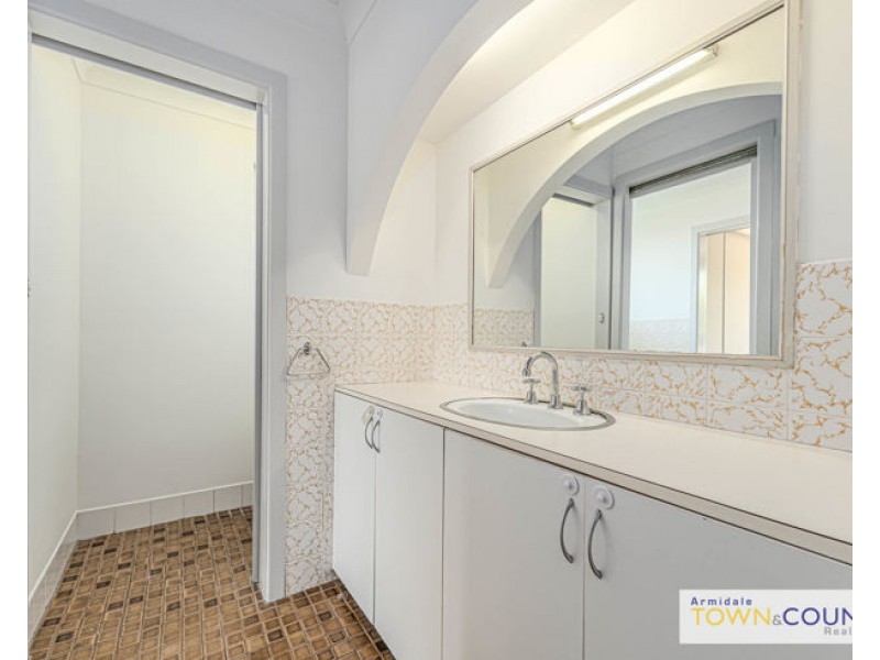 12 Richardson Avenue, Armidale NSW 2350