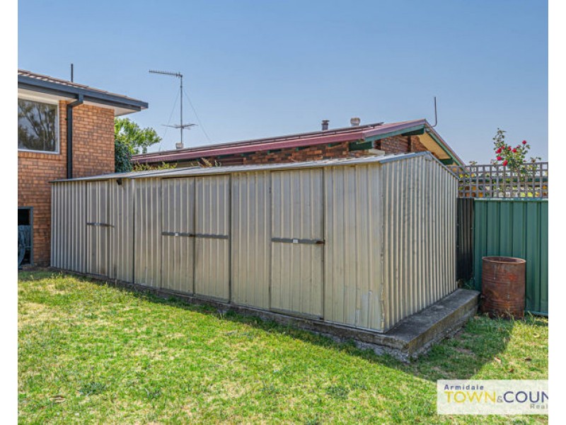 12 Richardson Avenue, Armidale NSW 2350