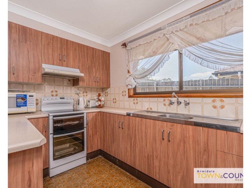 12 Kennedy Street, Armidale NSW 2350