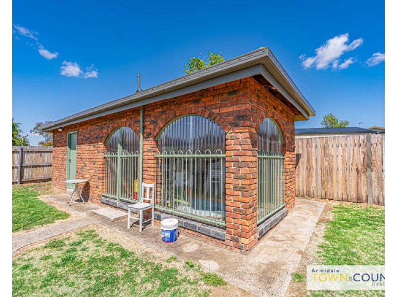 12 Kennedy Street, Armidale NSW 2350