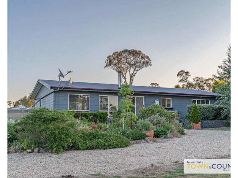 133 Lochaven Road, Armidale NSW 2350