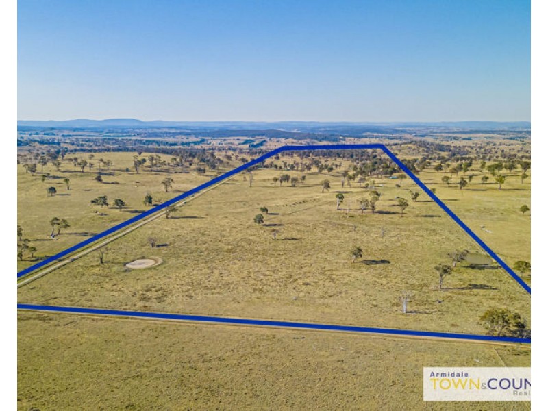 133 Lochaven Road, Armidale NSW 2350