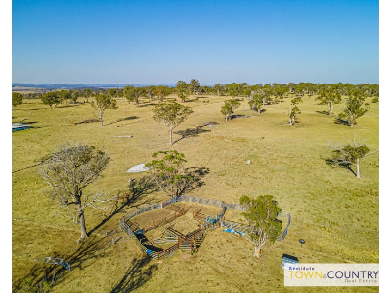 133 Lochaven Road, Armidale NSW 2350