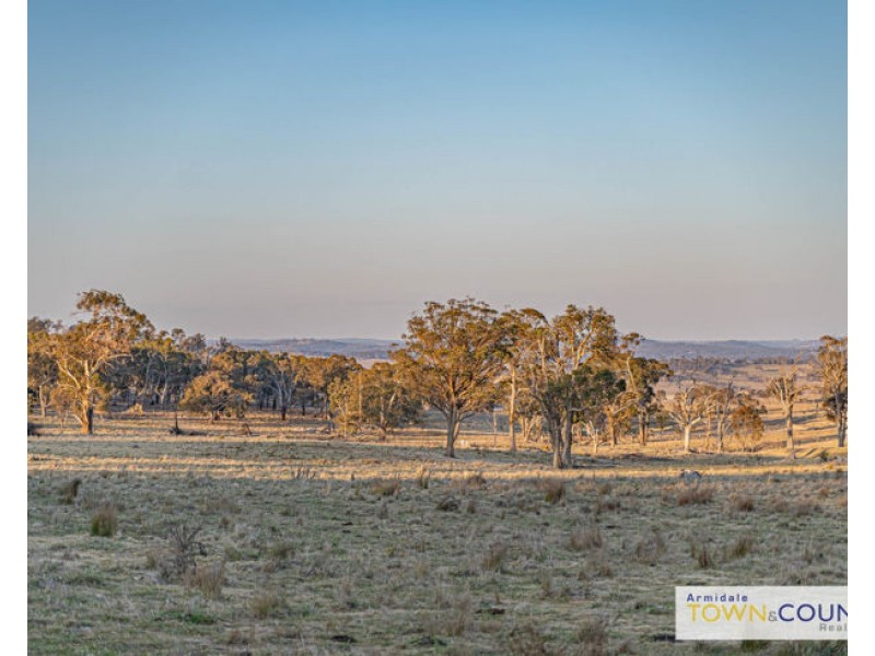 133 Lochaven Road, Armidale NSW 2350