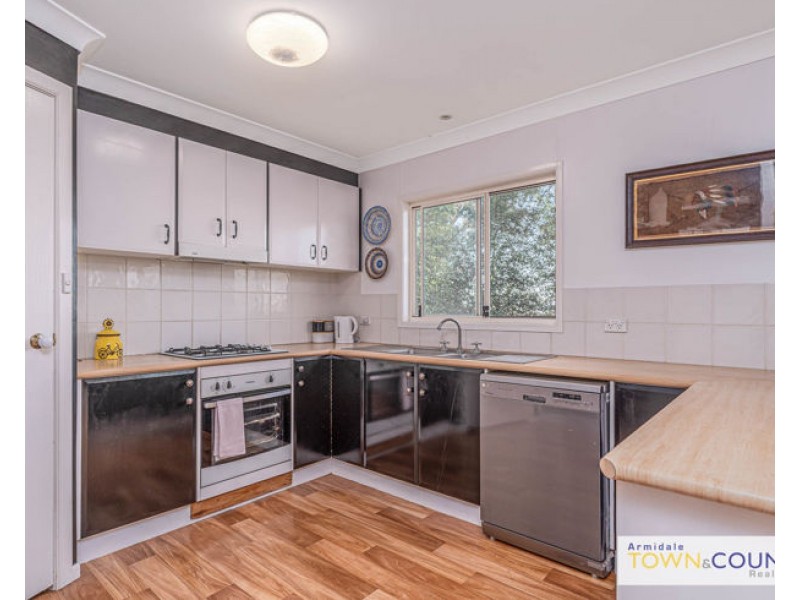 133 Lochaven Road, Armidale NSW 2350