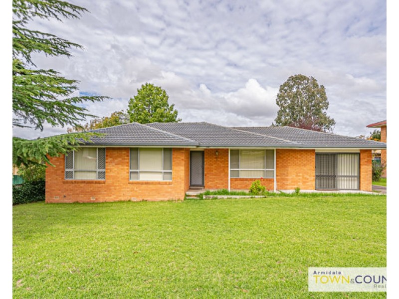 2 Gordon Street, Armidale NSW 2350