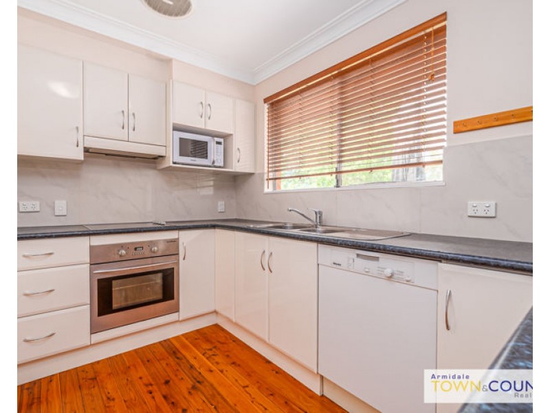2 Gordon Street, Armidale NSW 2350