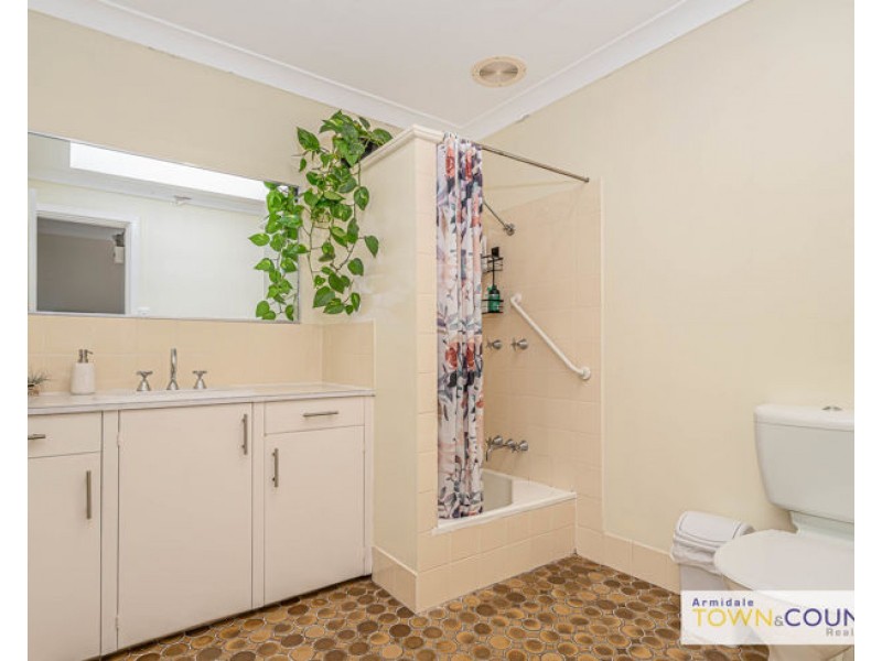 4 Wade Avenue, Armidale NSW 2350