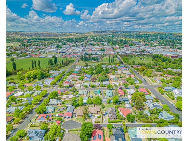4 Wade Avenue, Armidale NSW 2350
