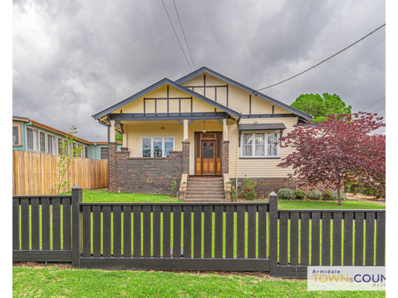 194 Marsh Street, Armidale NSW 2350