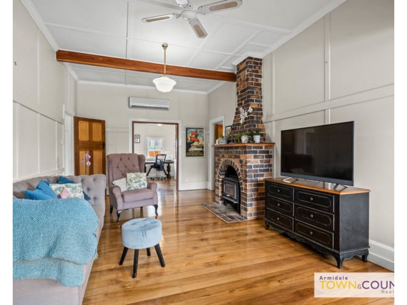 194 Marsh Street, Armidale NSW 2350